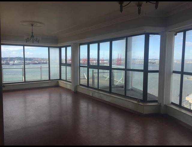 3 BEDROOM APARTMENT FOR SALE IN ESPLANADE